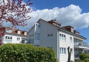 Modern vacation apartment for two people with balcony and private parking space in Grömitz