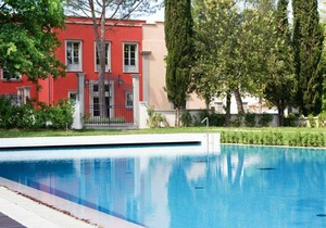 Olivo Deluxe Suite Apartment, elegant and modern 80 sqm suite with 2 double bedrooms, 2 private .