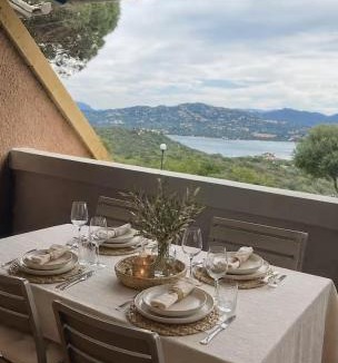 Cugnana Verde Apartment | 26-30 SETTEMBRE ultime date! 4 Posti Letto - Terrazza vista mare - Porto Rotondo vicino al mare - wifi