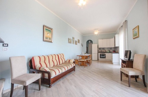 Castellammare di Stabia House | 4 bedroom beach front home in C.mmare di Stabia -NA-