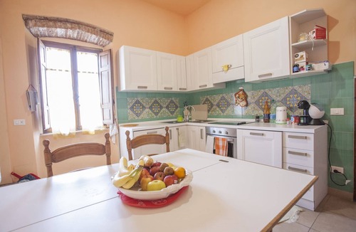 Portoferraio Old Town Apartment | 4 beds apartment La Calata Third Floor on the seafront of Portoferraio