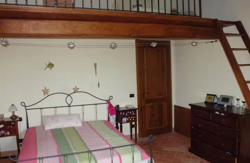 Ferretto House | 6-bedroom farmhouse in gorgeous Petrignano del Lago with AC