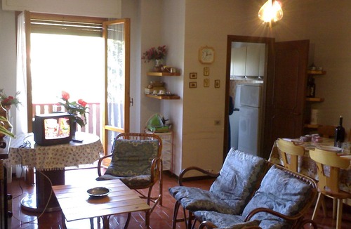 Moggio Apartment | 6guests-skiing-mountainviews-fireplace-freeparking