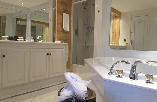 Gstaad Apartment | A beautiful apartment in a 5 * hotel in Gstaad