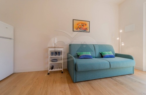 Magazzini Apartment | A Casa di Massi surronded by greenery of Magazzini