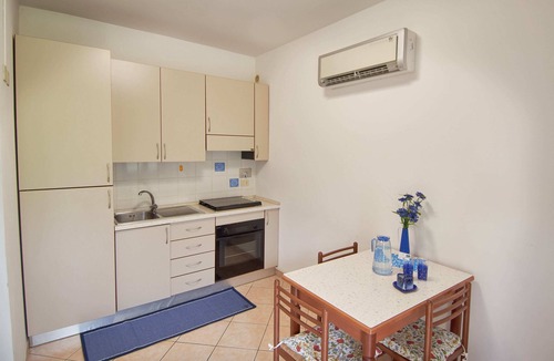 Rivotorto Apartment | A few minutes from Assisi, apartment for 2 or 3 people with outdoor pool