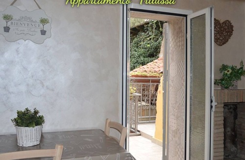 Trastevere Apartment | "Abitare Trastevere" -Trilussa- living in Rome