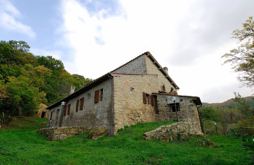 Vivo dʼOrcia Apartment | - Agriturismo La Piaggia - forest view apartment on the ground floor 2 guests