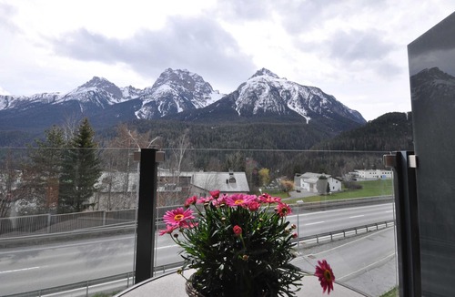 Engadin Scoul Apartment | Allegra and welcome to the Rachögna vacation apartment