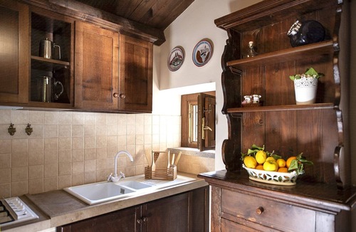 Celleno Villa | Alluring Lazio Villa | Villa Minerva | 2 Bedrooms | Private Garden | Spacious.