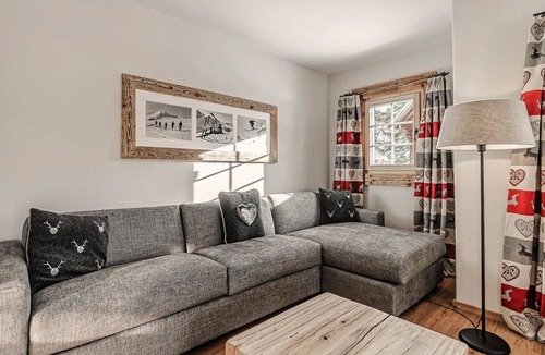 Arosa Apartment | Alpslodge Amelia Appartement/Fewo, Bad, WC, Terrasse by Interhome
