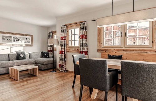 Arosa Apartment | Alpslodge Amelia Appartement/Fewo, Bad, WC, Terrasse by Interhome