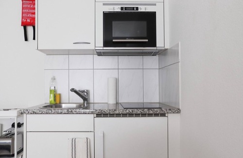 District 6 Apartment | Amazing Central Studio - Crown 32