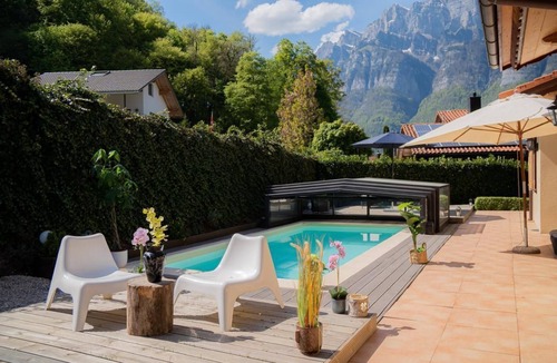 Mols Apartment | Amazing Chalet | Heidiland | Pool & Sauna