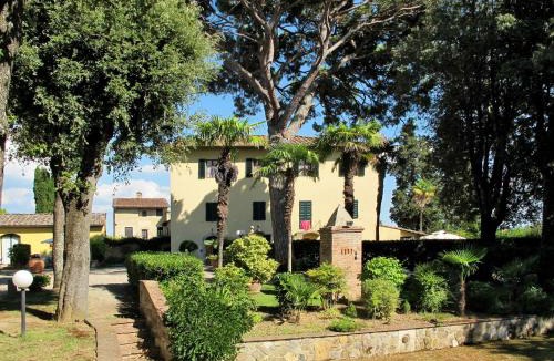 Poggibonsi Apartment | Apartment Giuggiolo 4 by Interhome