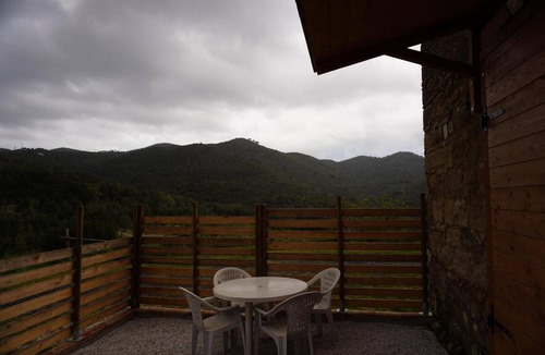 Livorno Apartment | Apartment 'In Casale Toscano' with Private Garden, Wi-Fi and Air Conditioning
