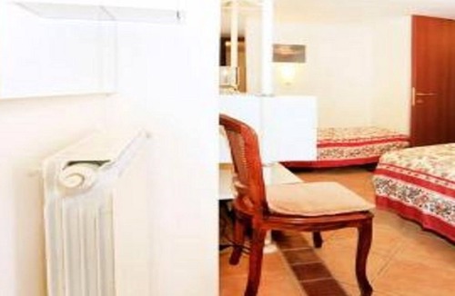 Zona XXX Castel Fusano Apartment | Apartment in villa in Rome, Macchione di Castelfusano area