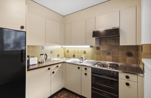 District 8 Apartment | Apartment looking over Park in City Centre