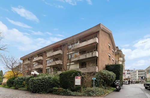 District 8 Apartment | Apartment looking over Park in City Centre