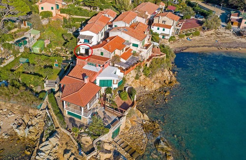 Scaglieri Apartment | Apartment Patio Elba Island with sea view