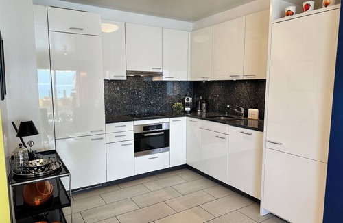 Ronco sopra Ascona Apartment | Apartment right on the lake with private lake access and magnificent views