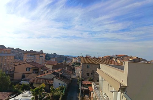 Vetralla Apartment | Apartment "Sara's Home Vetralla" with Balcony and Wi-Fi