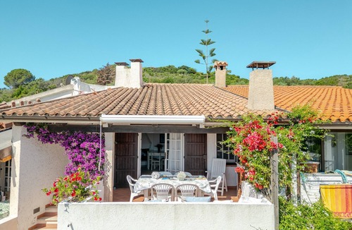 Porto Taverna Apartment | Apartment 'Trilocale Taverna 80m from Beach' with Sea View, Private Terrace & AC