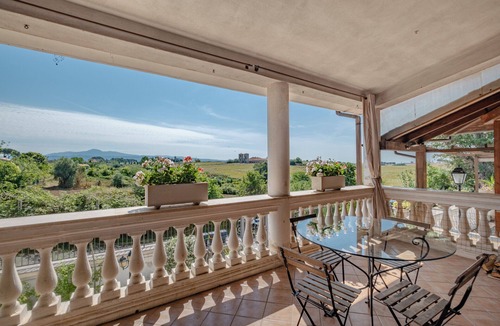 Padua House | Apartment with balcony in the Roman countryside