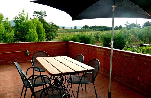 Montegabbione Apartment | Apartment with fantastic view on the ground of organic farm, infinity pool