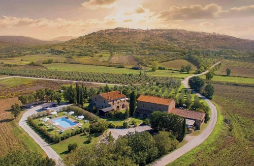 Massa Marittima Apartment | Apartment with private terrace in Maremma