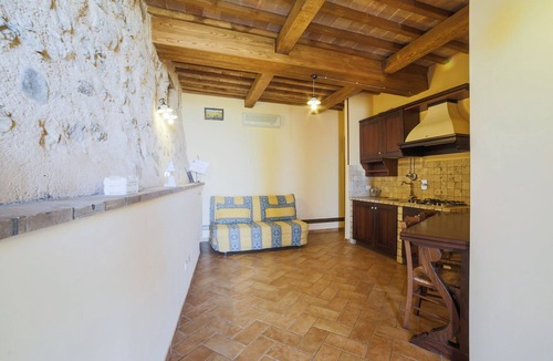 Bovara Apartment | Apartment with pool 20 minutes' drive from Assisi's historic center