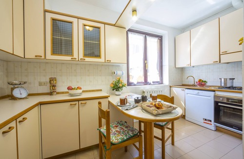 Stresa Apartment | Appartamento Gaya 2BR with Terrace, Stresa, Italy