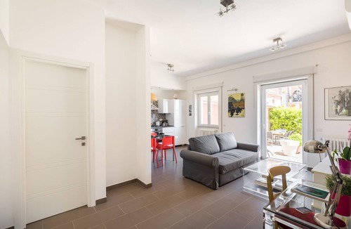 Tragliatella Apartment | Artistic & Charming Apartment close to Rome and Bracciano lake