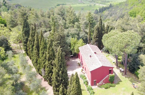 Lorenzana Bed & Breakfast | B&B Casa Divina PISA - TUSCANY - NATURE YOGA Plant based - ROOM LETIZIA