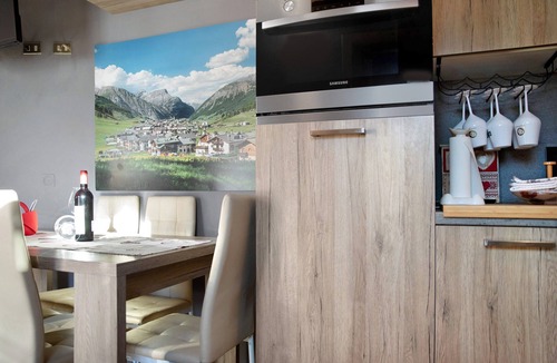 Valtellina Apartment | Baita del Sole Appartamento 3 with Mountain View, Wi-Fi, Terrace & Garden
