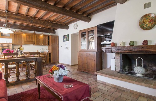 Oliveto House | Beautiful private villa for 6 people with hot tub, private pool, WIFI, TV, patio and pets allowed
