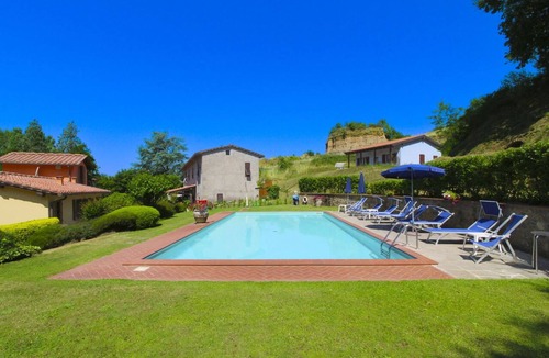 Castelfranco di Sopra Apartment | Beautiful apartment for 6 people with WIFI and pets allowed