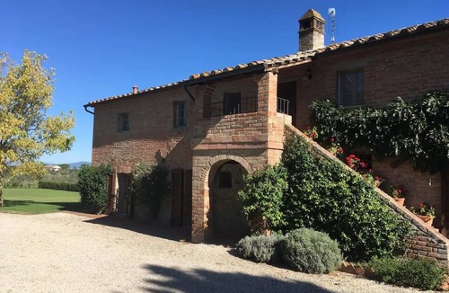 Ferretto House | Beautiful 16th Century farmhouse with large pool, located near Cortona,Tuscany