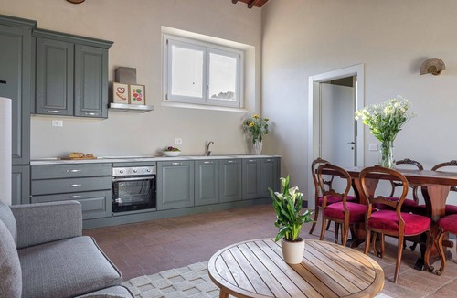 San Pietro in Bossolo Villa | Beautiful apartment in villa for 6 people with pool, WIFI and TV, close to Greve In Chianti