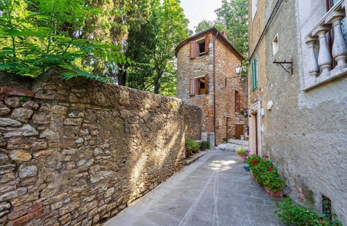 Serre di Rapolano Apartment | Beautiful apartment for 2 people with A/C, WIFI, TV and panoramic view
