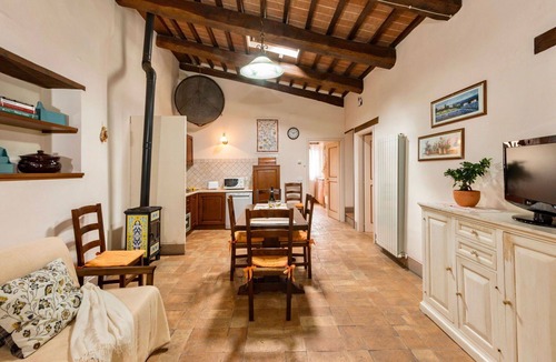 Popoltaio-Schiacciato Villa | Beautiful apartment in villa for 8 people with pool, A/C, WIFI, TV and patio