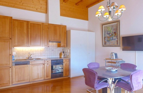 Montana Apartment | Beautiful apartment for 2 people with WIFI, TV, balcony, pets allowed and panoramic view