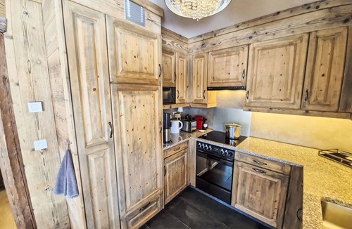 Montana Apartment | Beautiful apartment for 4 guests with WIFI, TV, patio, pets allowed and panoramic view