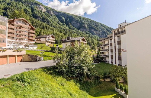 Leukerbad Apartment | Beautiful apartment for 5 people with WIFI, TV and balcony