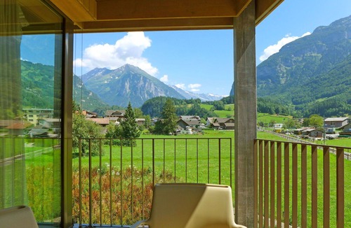 Meiringen Apartment | Beautiful apartment for 8 people with WIFI, TV, terrace and pets allowed