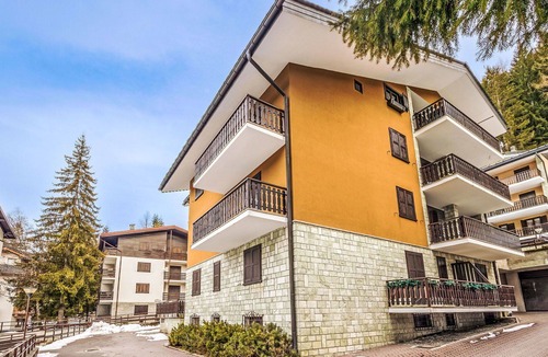 Madesimo Apartment | Beautiful apartment for 4 people with WIFI, TV and pets allowed