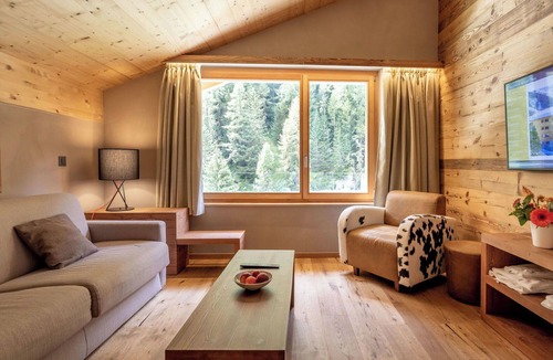 Zinal Apartment | Beautiful apartment for 8 people with WIFI, TV and pets allowed