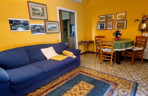 Lierna Apartment | Beautiful apartment for 4 guests with WIFI, A/C, TV, balcony, pets allowed and parking