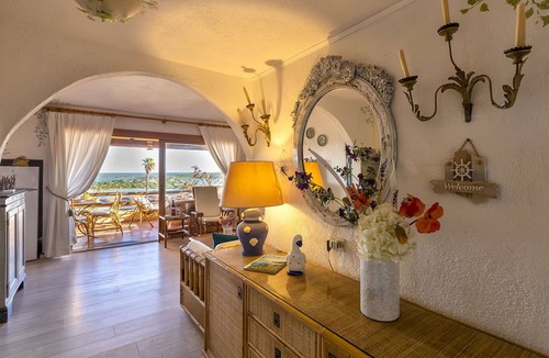Golfo di Marinella Apartment | Beautiful apartment for 5 guests with pool, A/C, TV, terrace and pets allowed