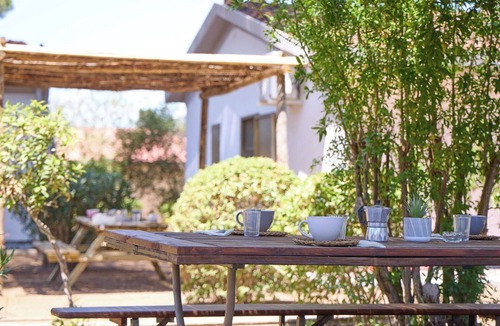 Capalbio House | Beautiful apartment in villa for 4 guests with A/C, WIFI, pool, TV and terrace